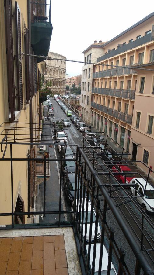 Colosseo Guest House ローマ エクステリア 写真