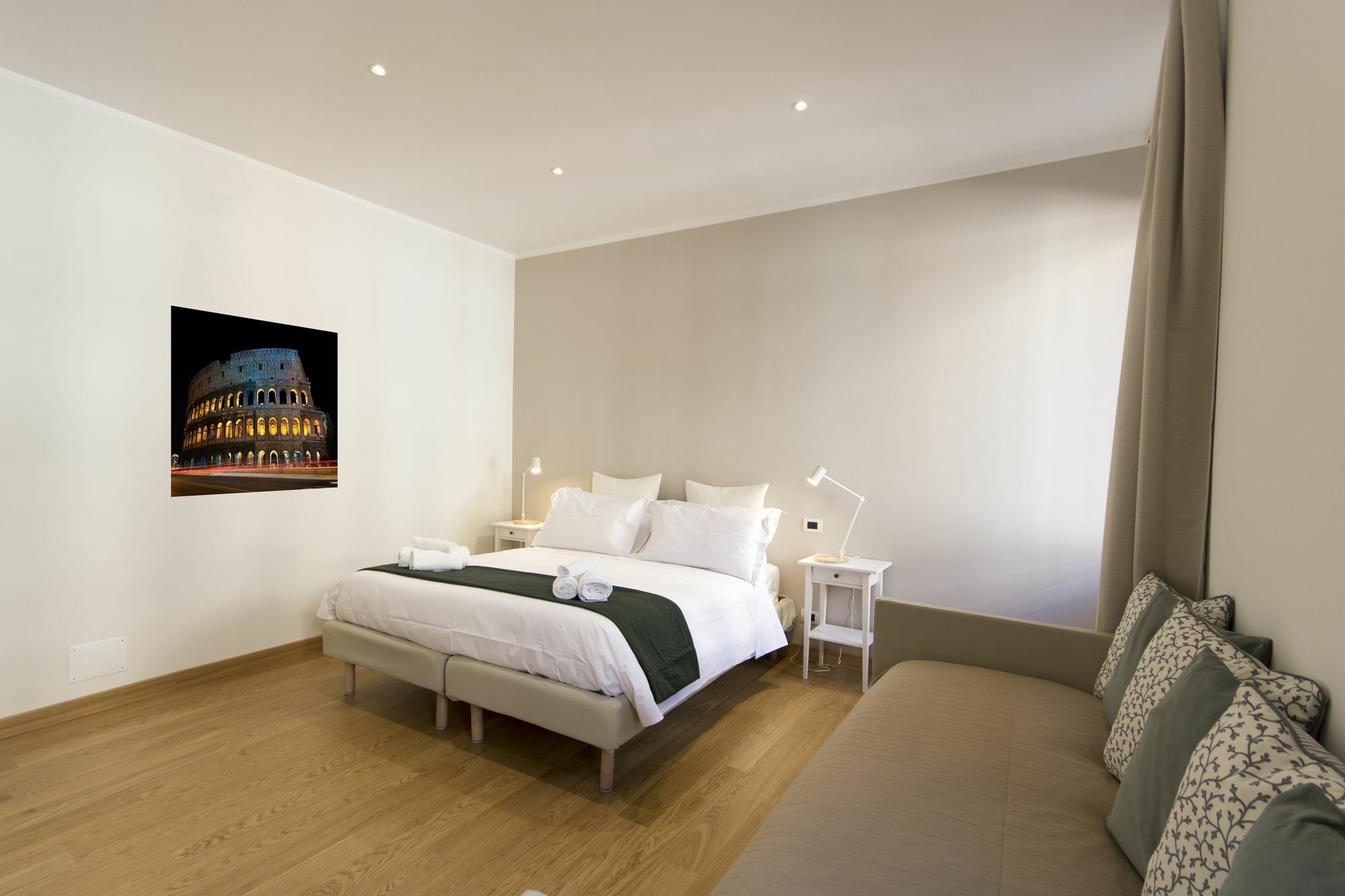 Colosseo Guest House ローマ エクステリア 写真