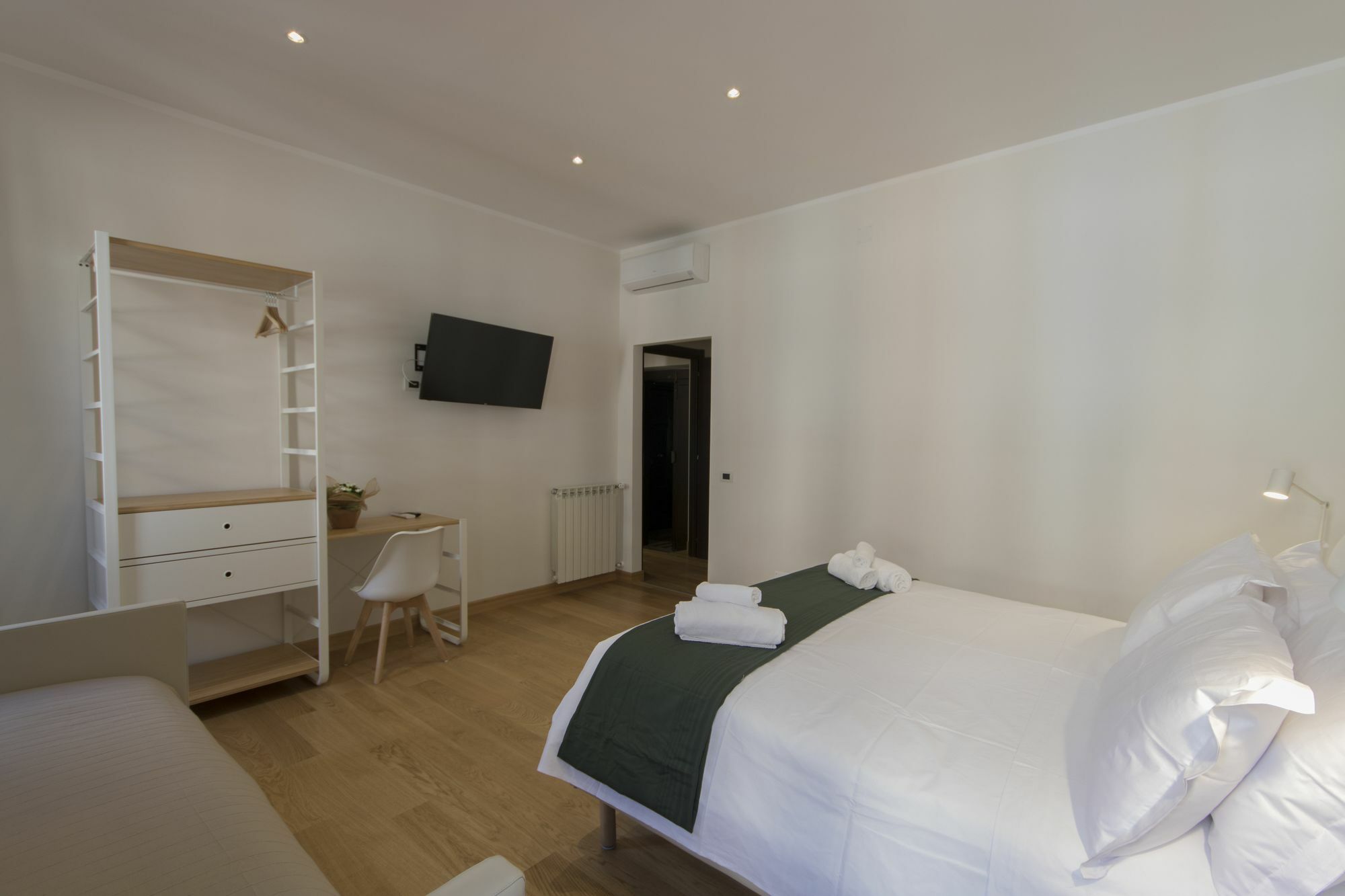 Colosseo Guest House ローマ エクステリア 写真