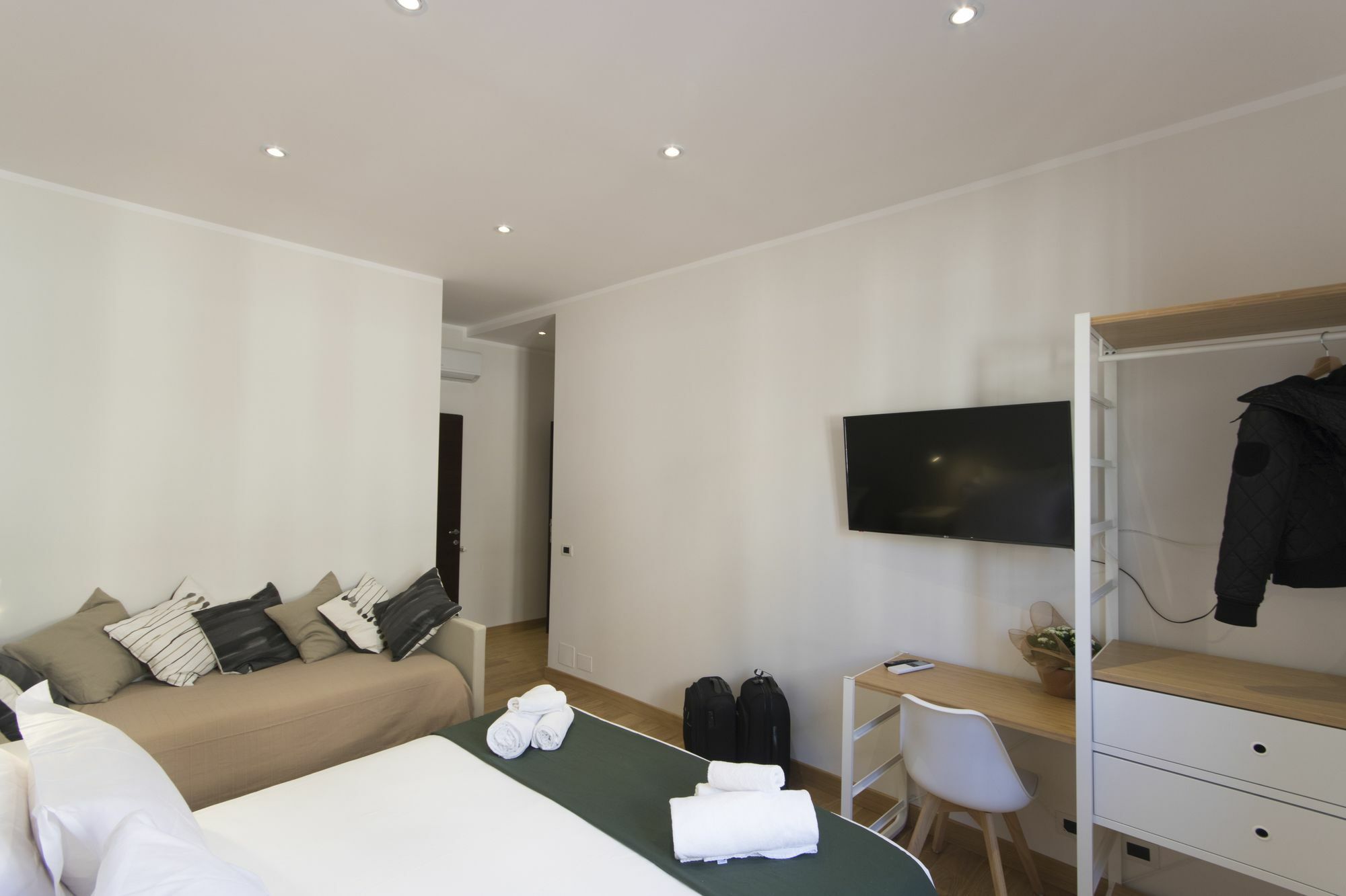 Colosseo Guest House ローマ エクステリア 写真